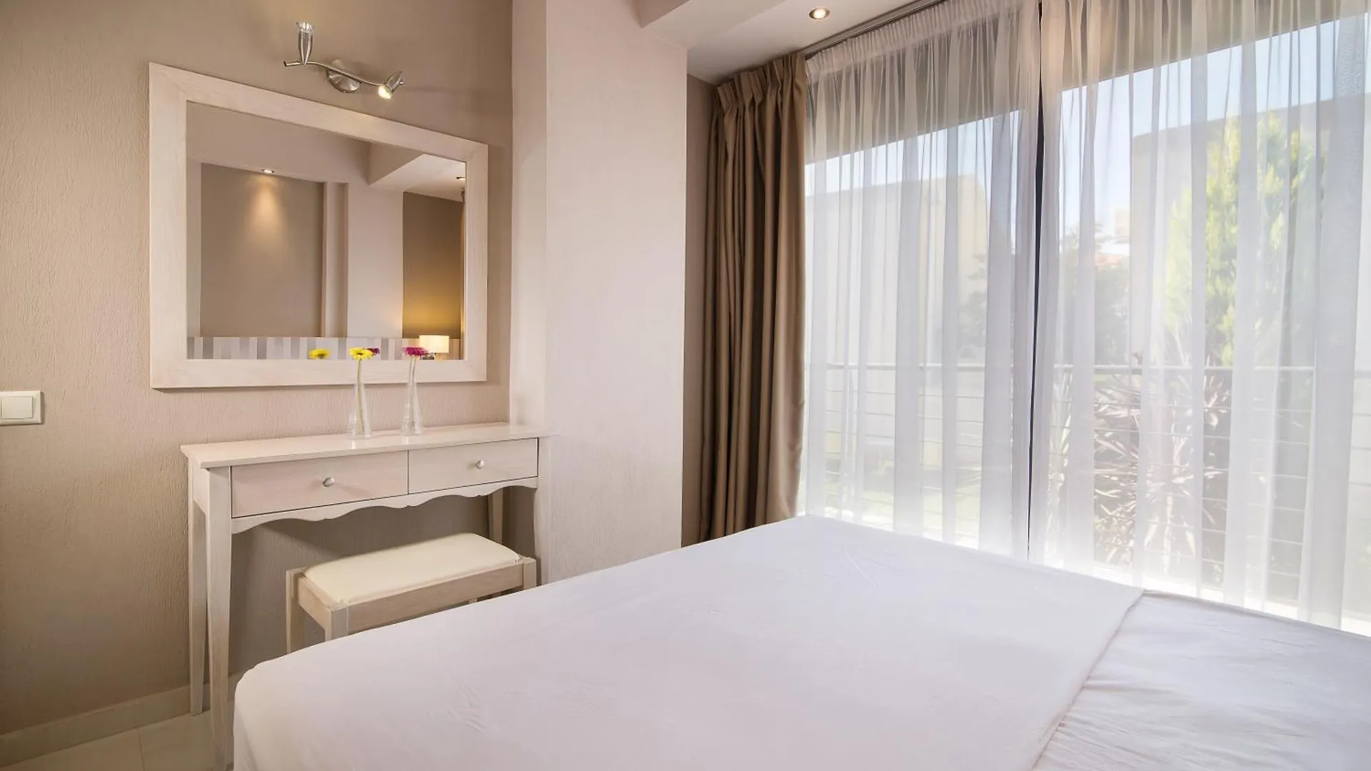 Filippos Apartments & Studios Nikiti